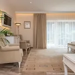Viešbutis Pusu Paunksneje 5*