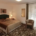 Viešbutis Pusu Paunksneje 5*