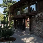 Pusu Paunksneje Hotel