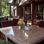 Viešbutis Pusu Paunksneje