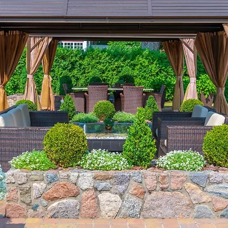 فندق Pusu Paunksneje بالانغا