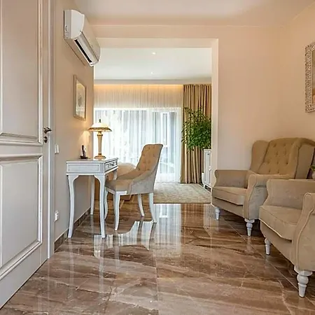 Viešbutis Pusu Paunksneje 5*