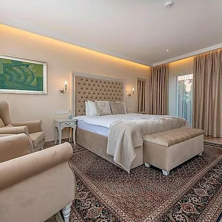 Viešbutis Pusu Paunksneje 5*