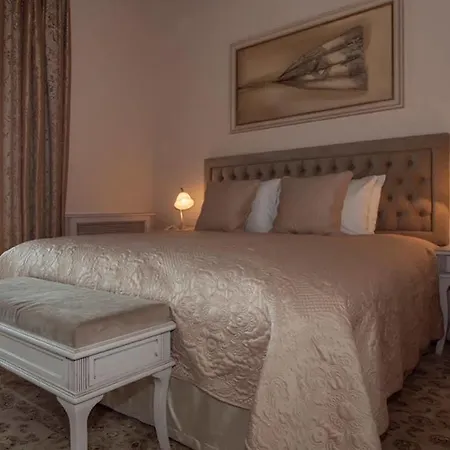 Pusu Paunksneje Hotel