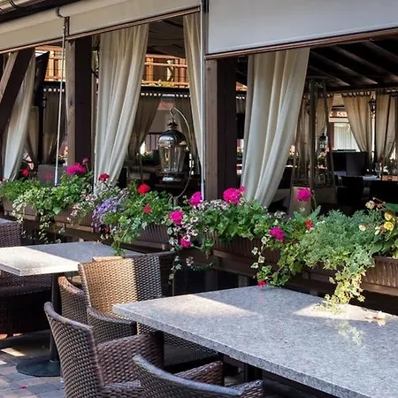 Pusu Paunksneje Hotel