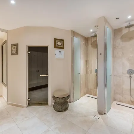 Szálloda Pusu Paunksneje