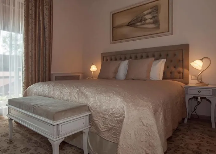 Pusu Paunksneje فندق