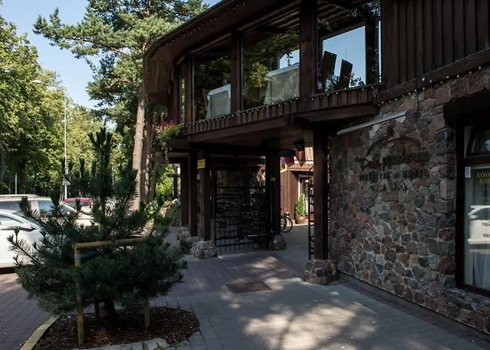 Pusu Paunksneje فندق